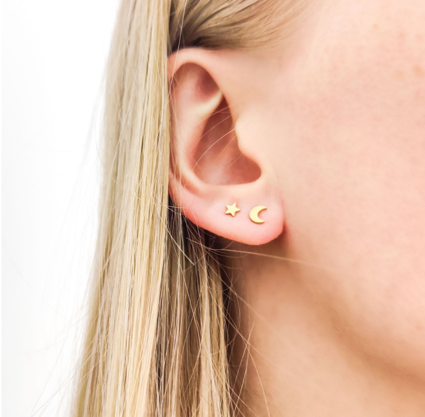 Piercing d’oreilles-étoile dorée